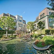 Le Parc Condominiums