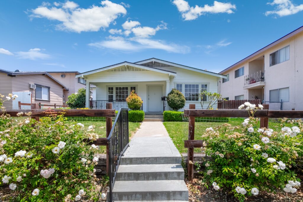 7924 Bright Ave, Whittier CA 90602
