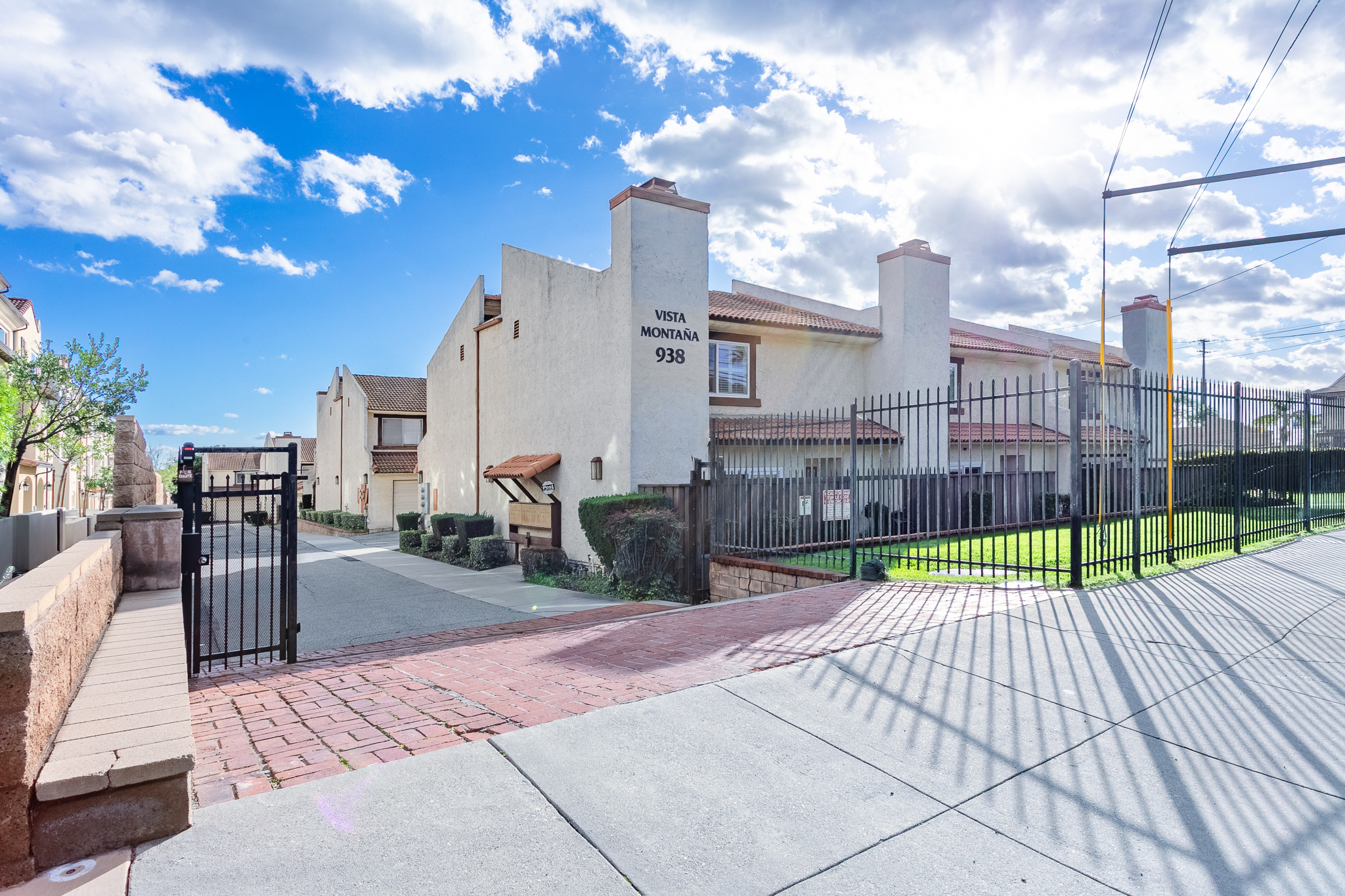 938 Huntington Dr.