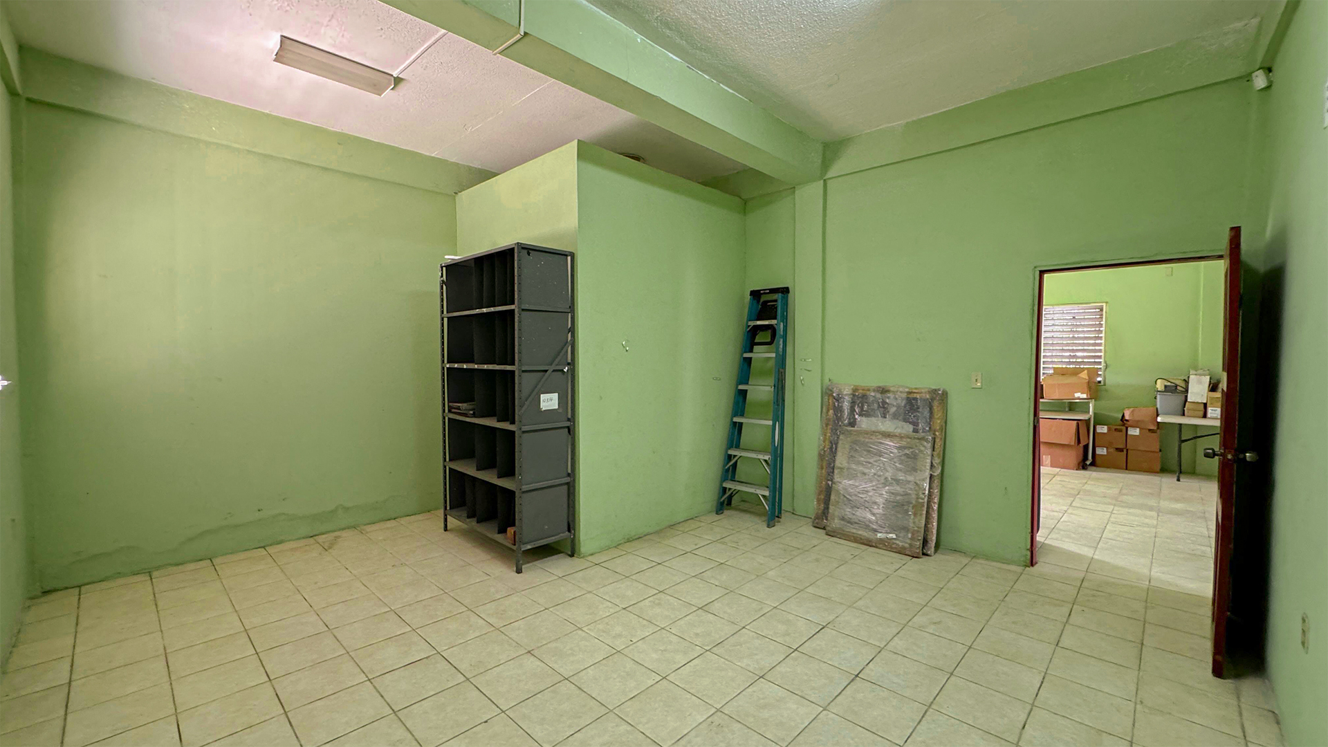 Listing Image #4