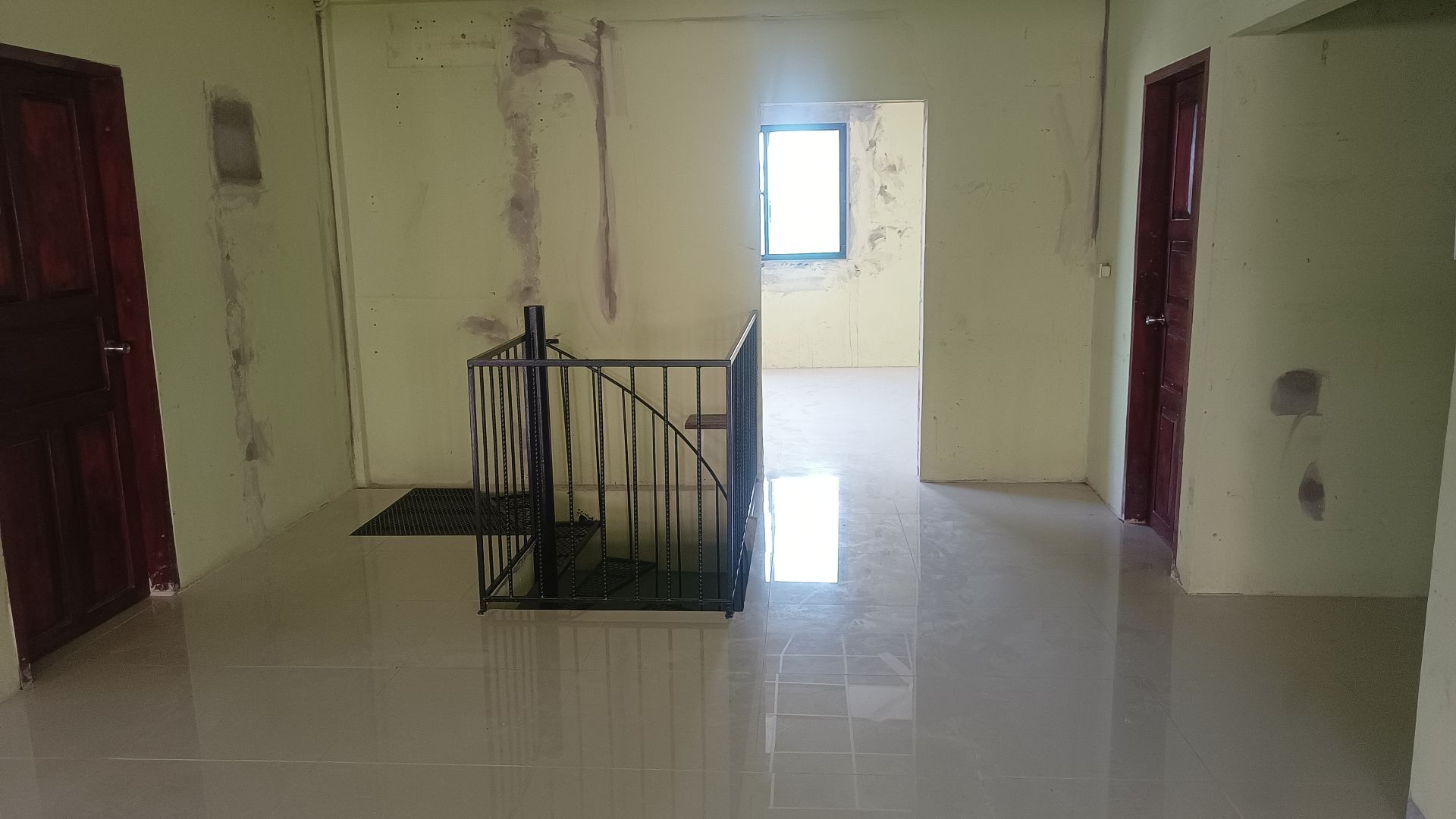 Listing Image #3