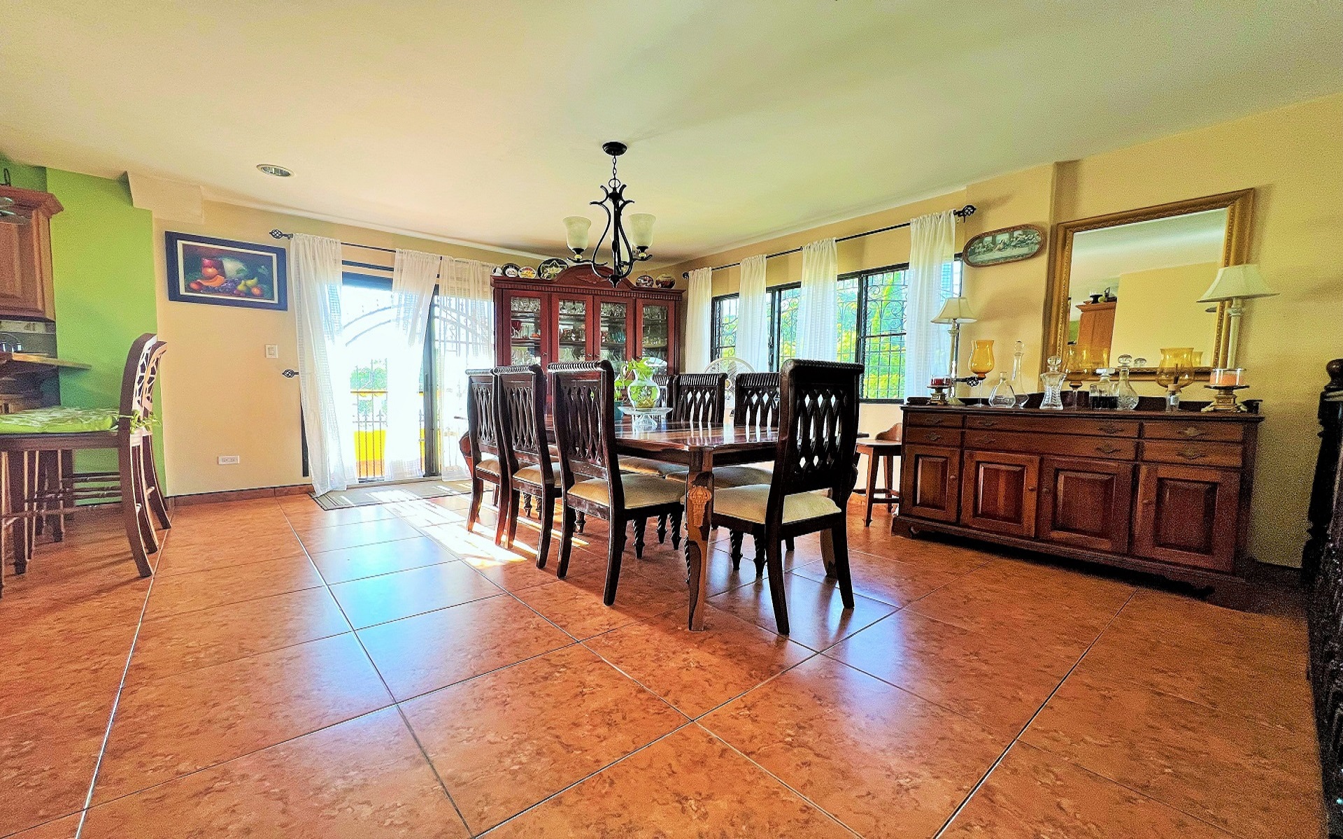 Listing Image #3