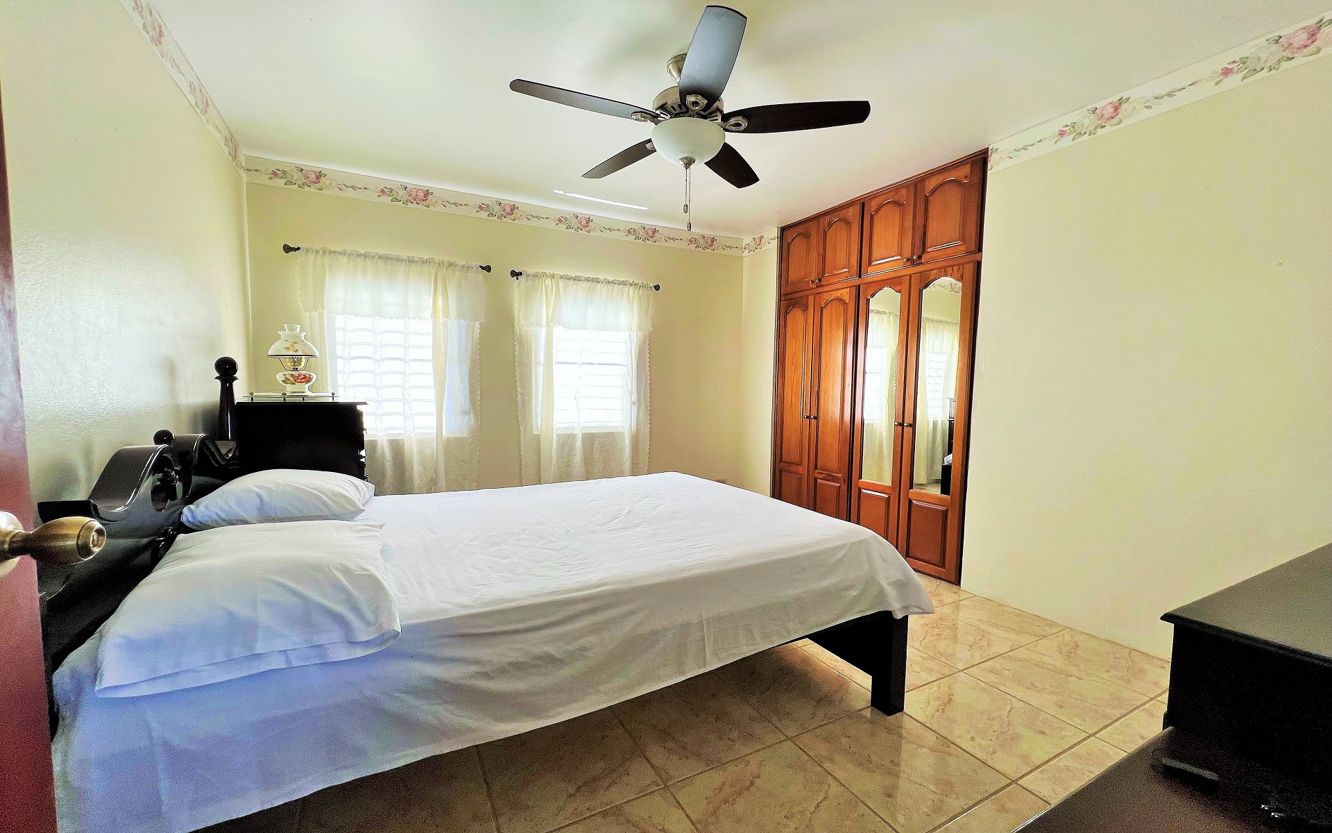 Listing Image #12