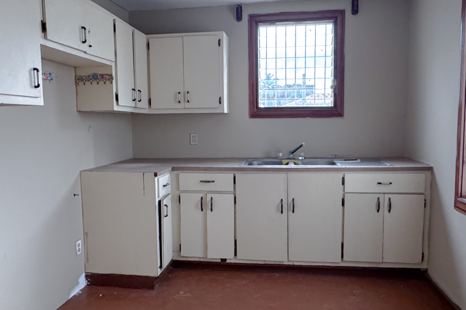 Listing Image #9