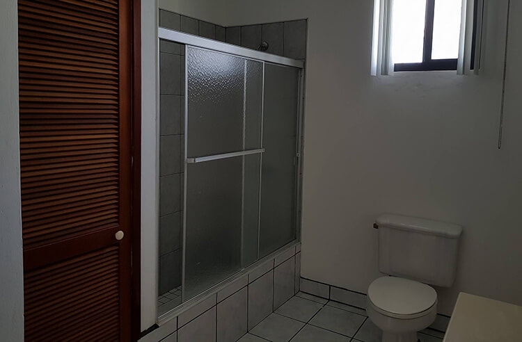 Listing Image #12