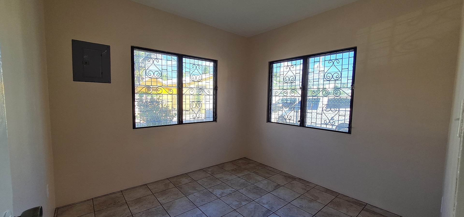 Listing Image #4