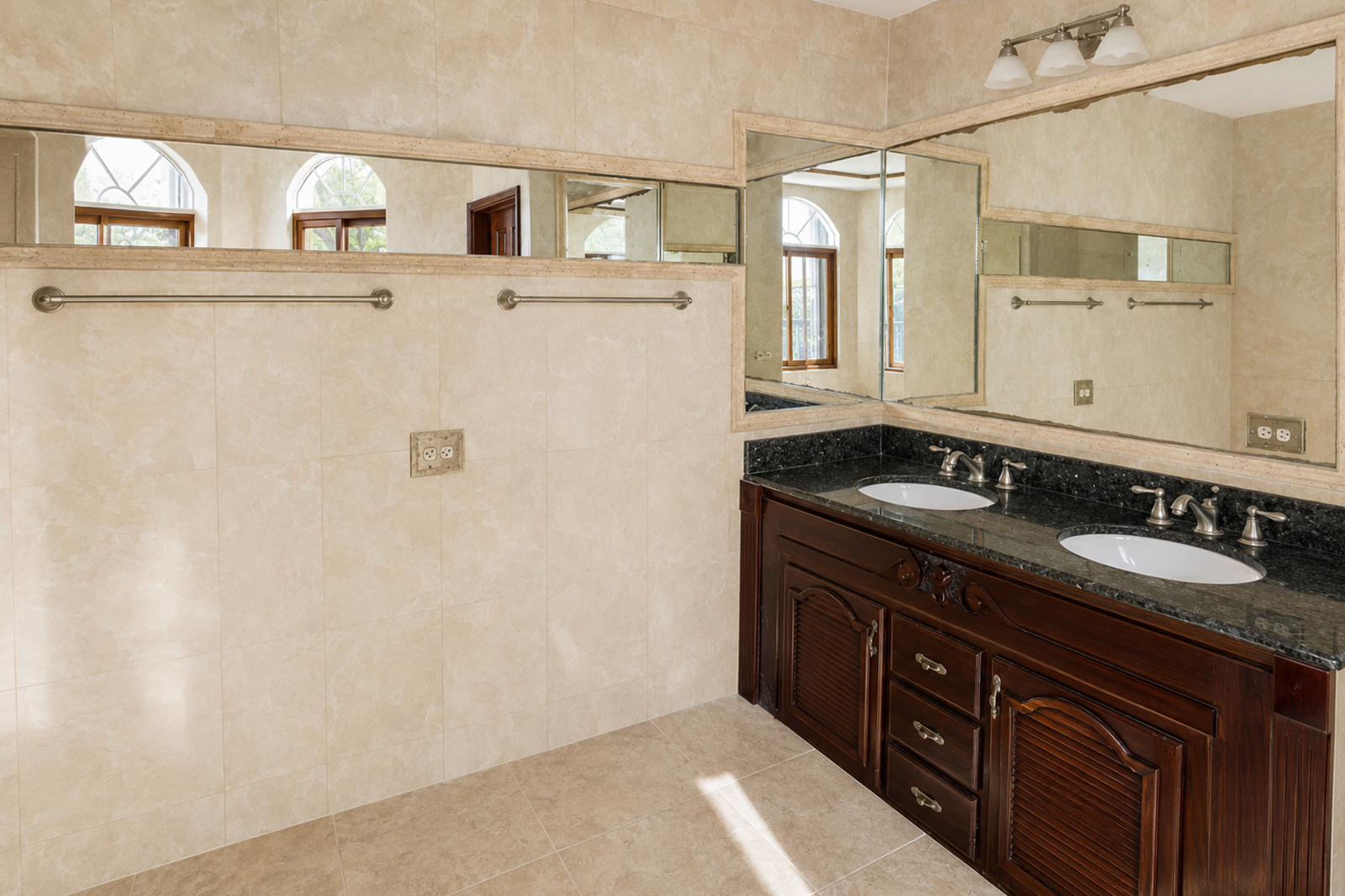 Listing Image #16