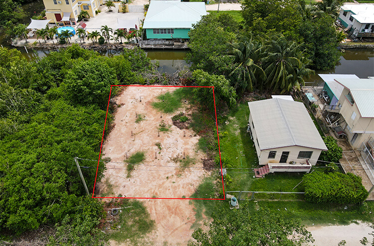 Listing Image #0