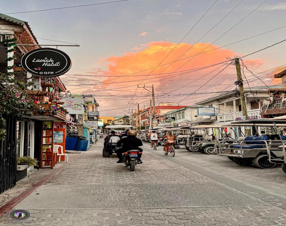 About Ambergris Caye