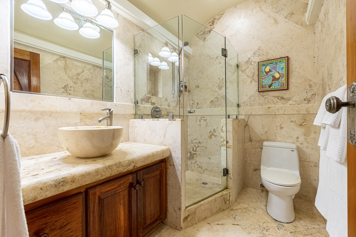 Listing Image #13