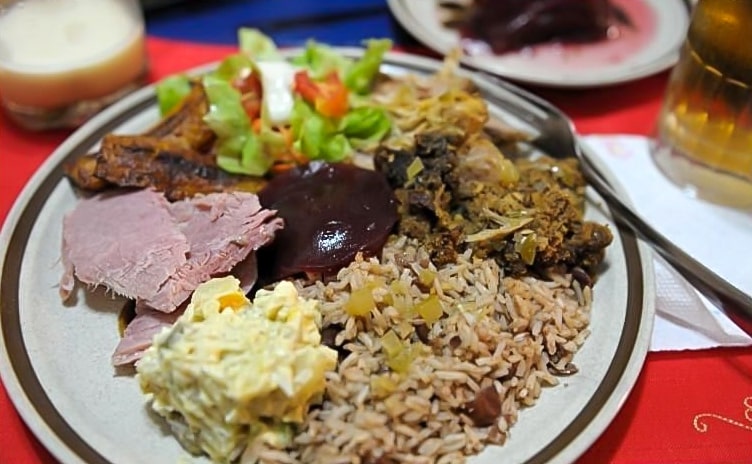 Traditional-Belizean-Christmas-Dinner