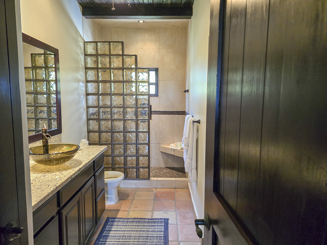 Listing Image #9