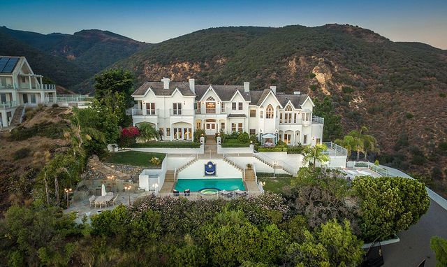 Press - Featured Listing: 5366 Horizon Drive