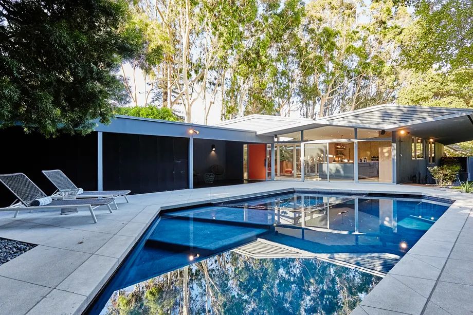 Press - Pasadena Midcentury With Pair Of Atriums Seeks $3.33m