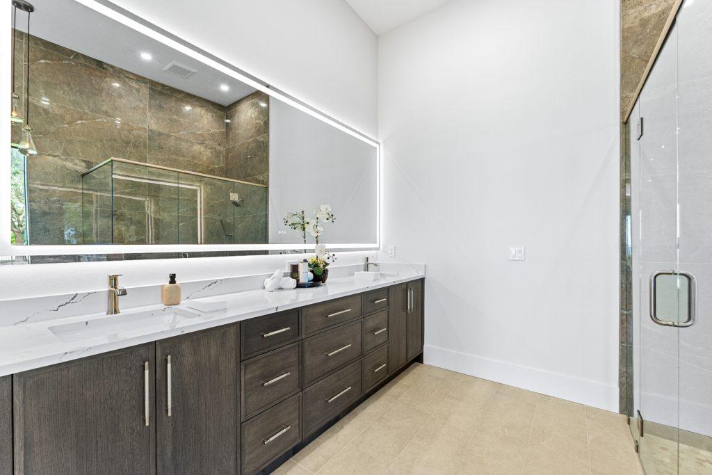 4861 Honeyridge Ln-37