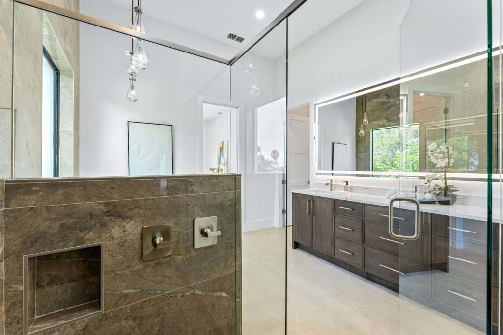 4861 Honeyridge Ln-38