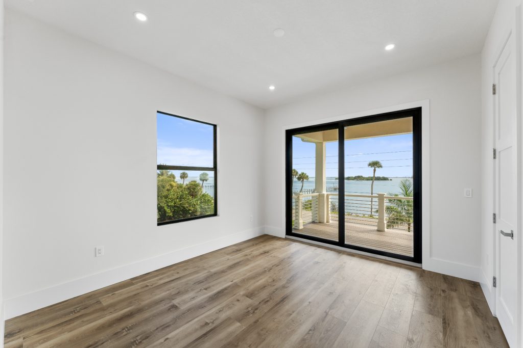 4861 Honeyridge Ln-60