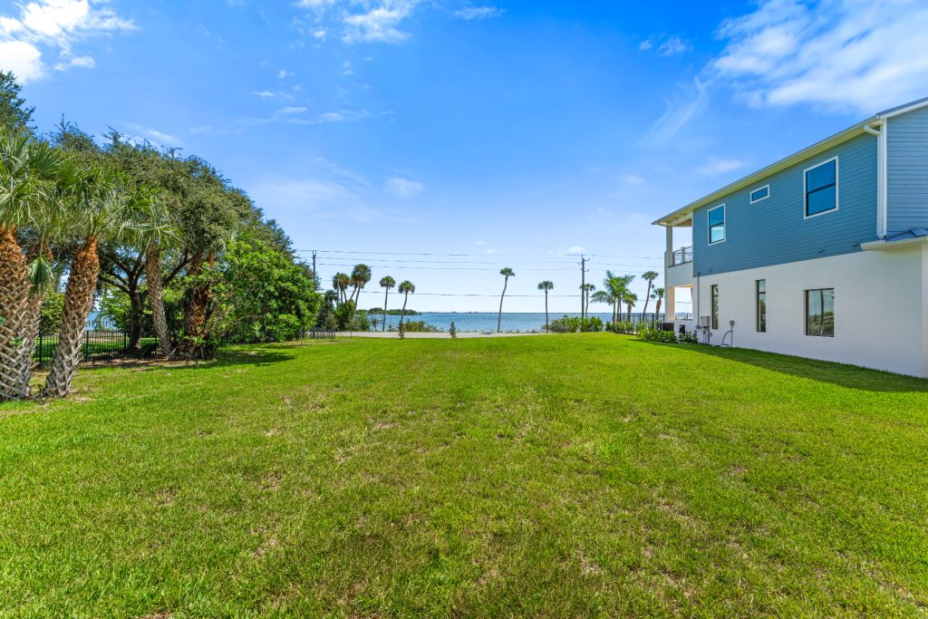 4861 Honeyridge Ln-77