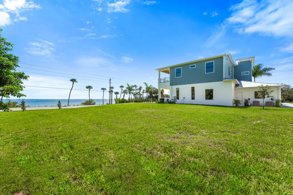 4861 Honeyridge Ln-78