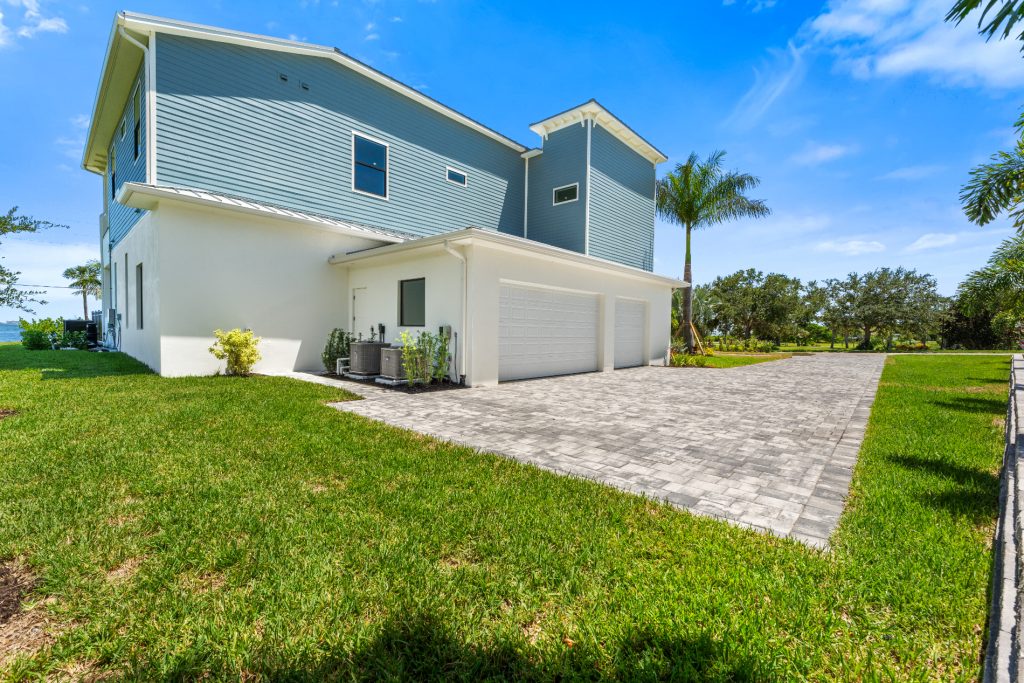 4861 Honeyridge Ln-85