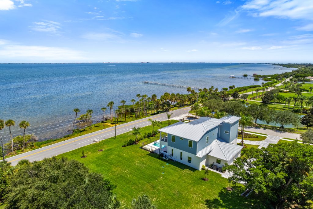 4861 Honeyridge Ln-90