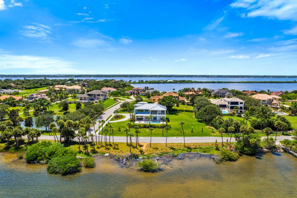 4861 Honeyridge Ln-92