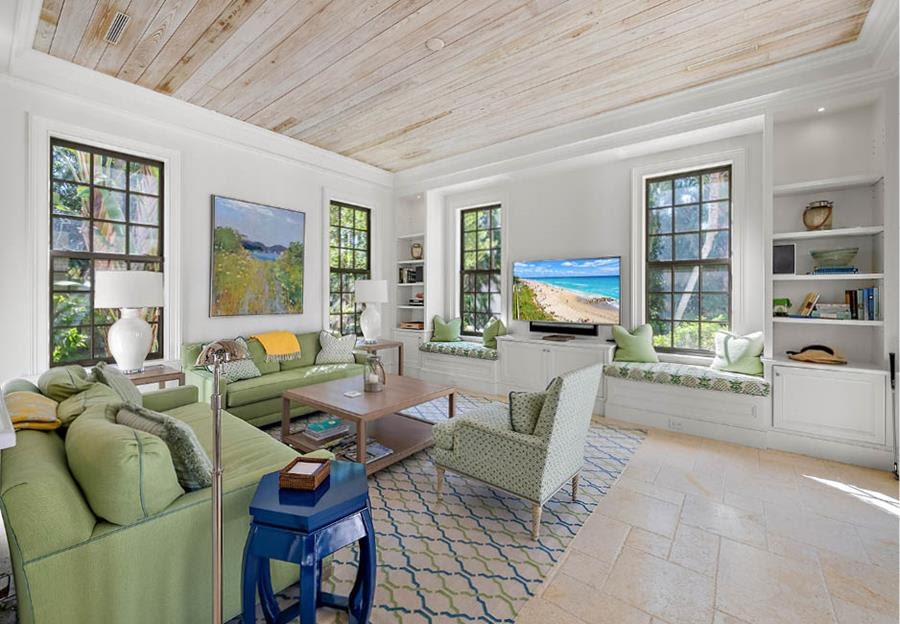 980 East End