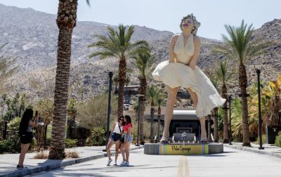 Marilyn Monroe Statue Museum Way