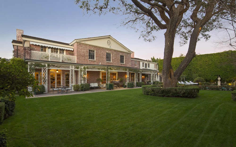 1050 Summit Drive, Beverly Hills, CA 90210