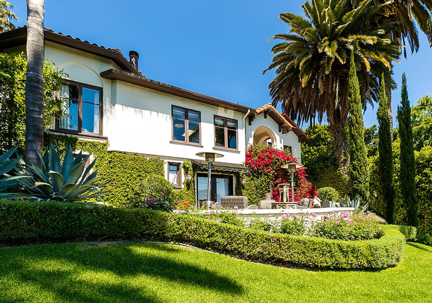 8055 Selma Drive, Los Angeles, CA 90046