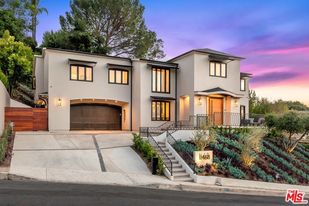 11468 Dona Teresa Drive, Studio City, CA 91604