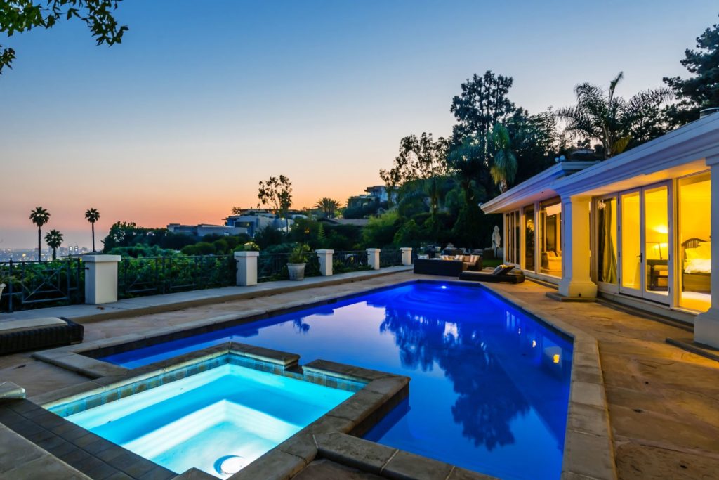 9230 Swallow Drive  |  Bird Streets