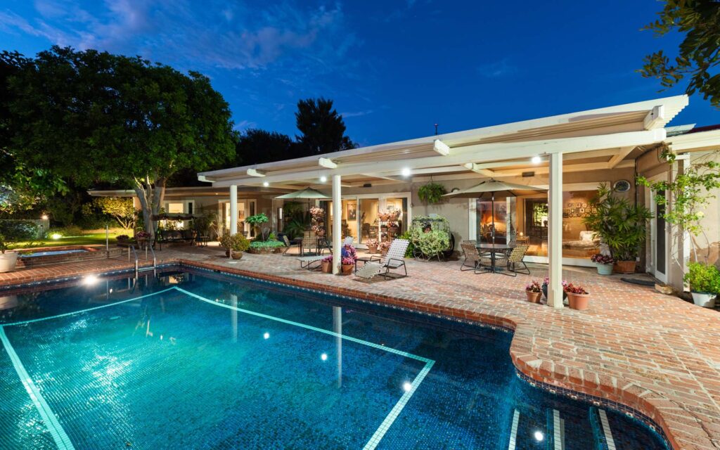 576 Chalette Dr | Beverly Hills