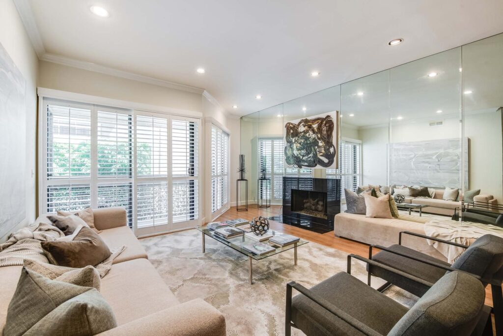 11628 Montana Ave #103 | Brentwood