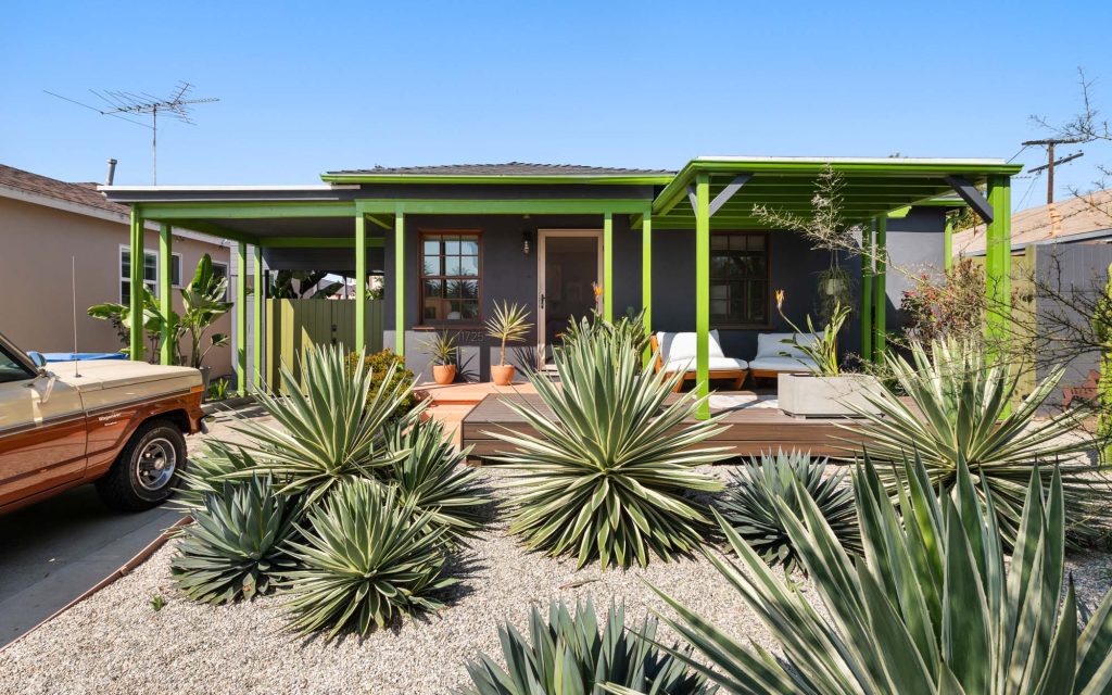 11725 Ayres Ave | West LA