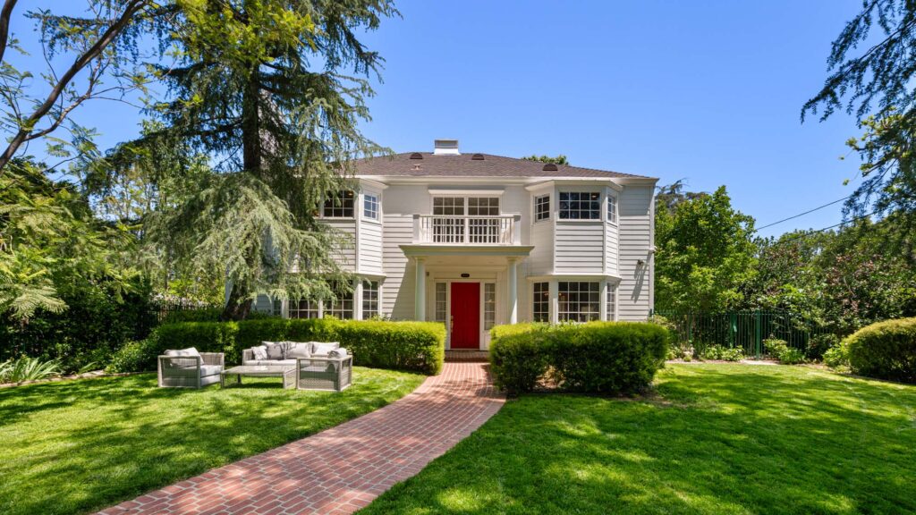 5404 Topeka Dr | Tarzana