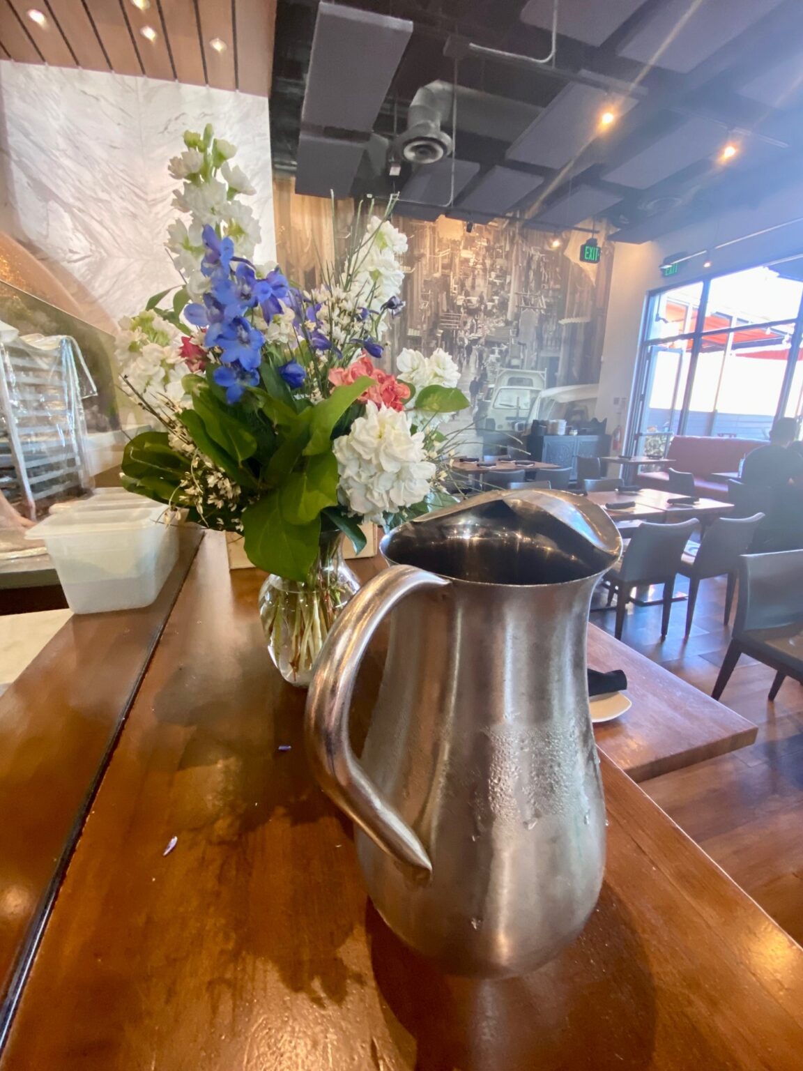 Photo of POMO Pizzeria in Scottsdale.