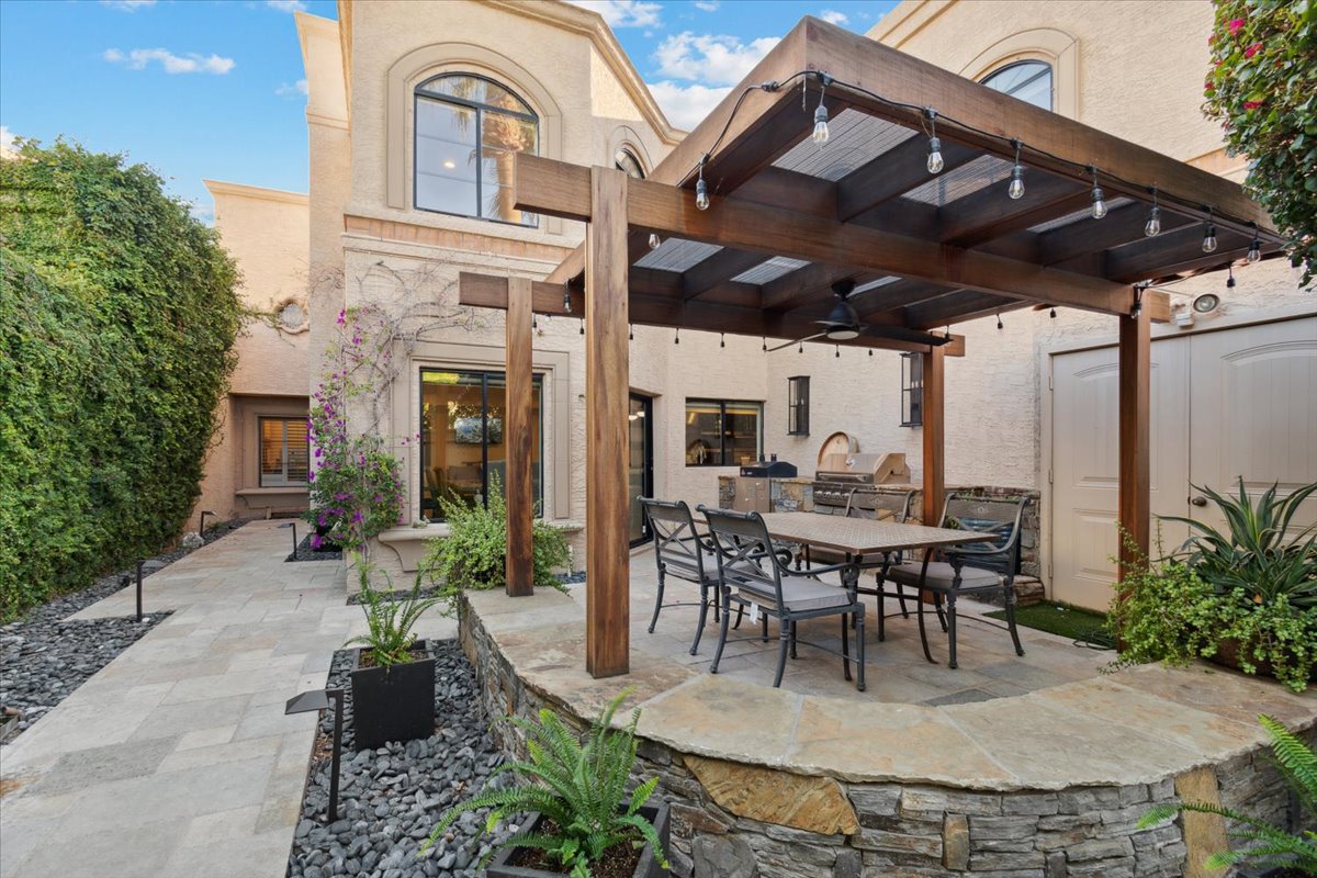 Photo of waterfront townhome on Lake Marguerite.