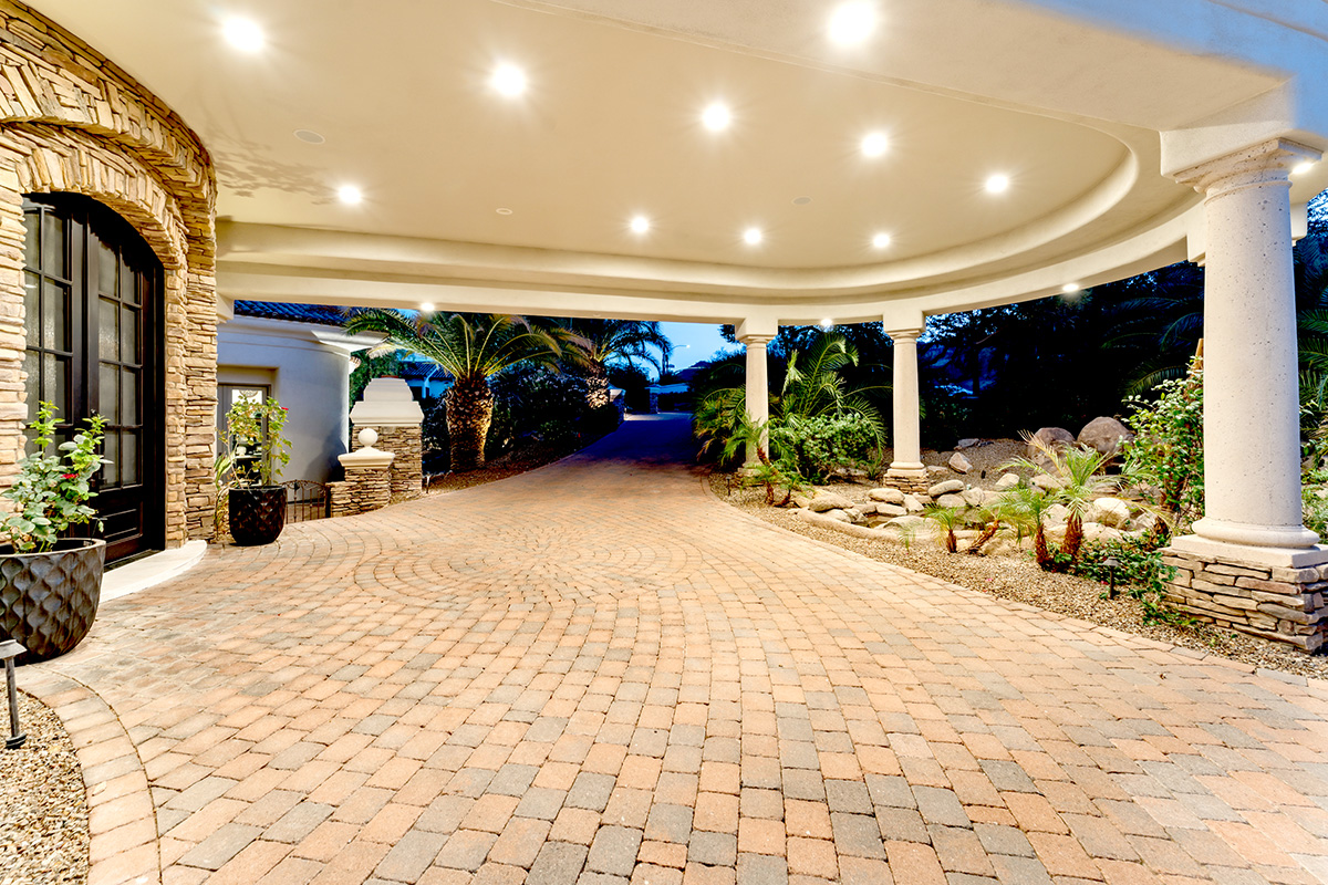 Photo of a home for sale in Paradise Valley, AZ.