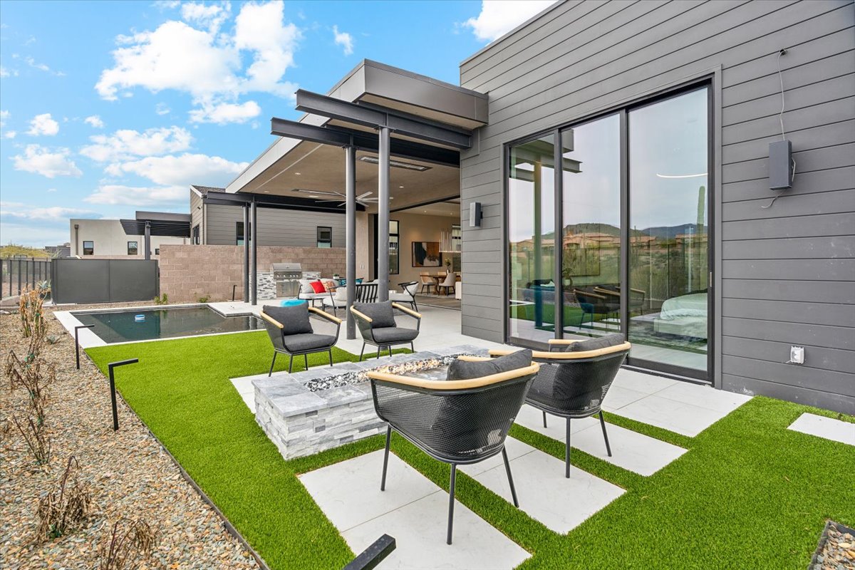 Backyard of a luxury home in Scottsdale's Seven Desert Mountain.