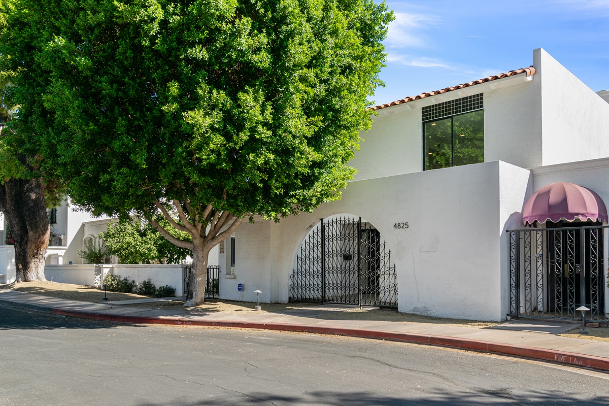Modern townhome exterior in Royale Gardens in Old Town Scottsdale.