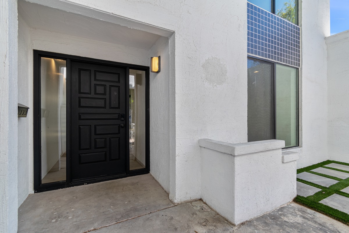 Modern townhome exterior in Royale Gardens in Old Town Scottsdale.