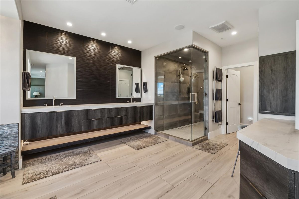 A luxury home in Cave Creek's subdivision of Montevista.
