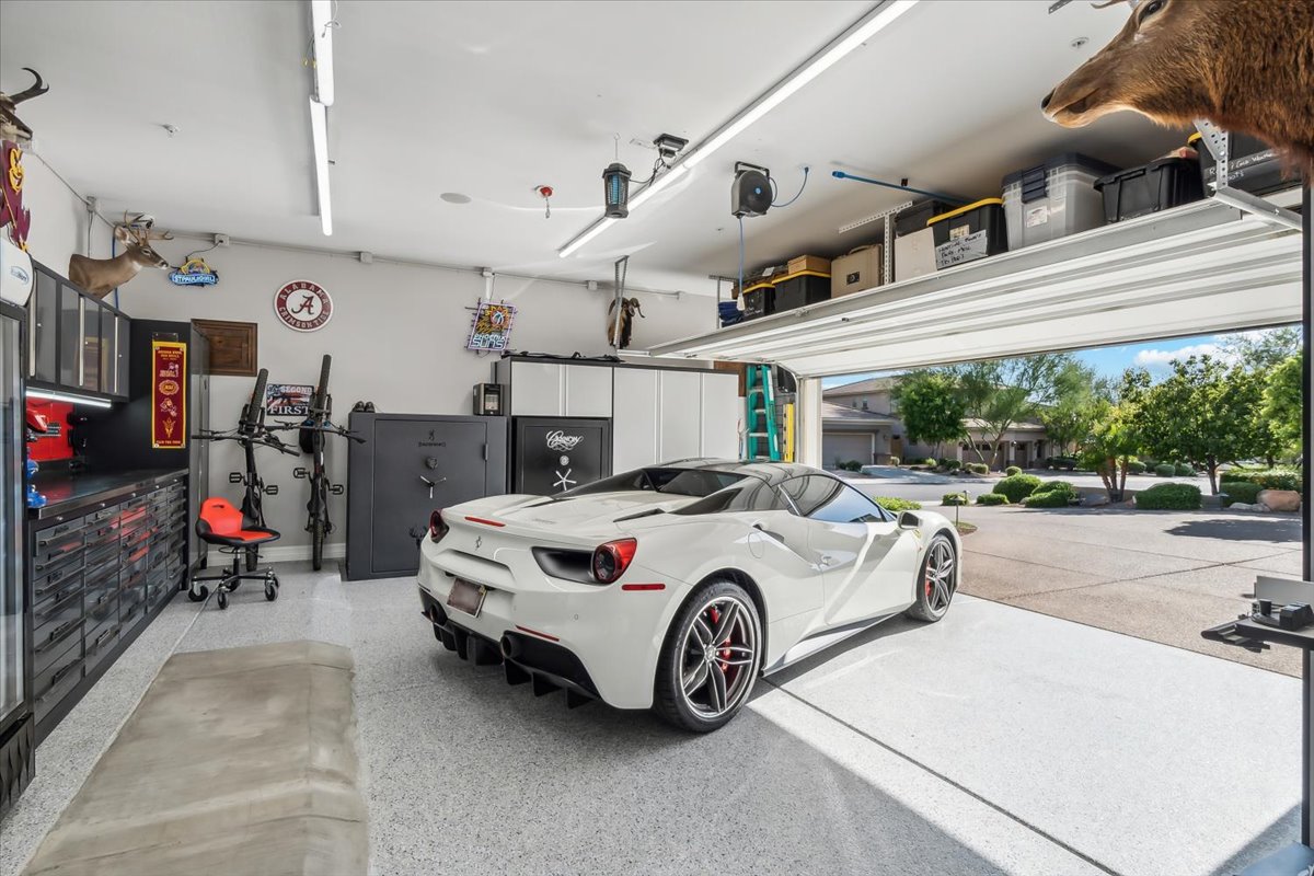 A luxury home in Cave Creek's subdivision of Montevista.