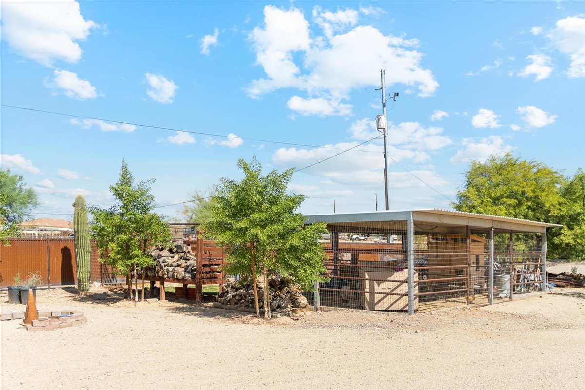 House for sale in Desert Ridge.