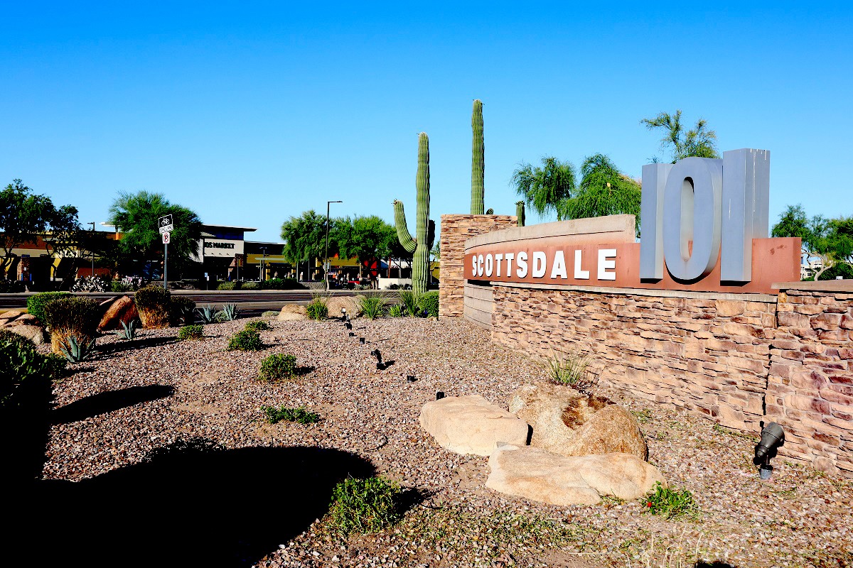 Scottsdale, Arizona shopping center.
