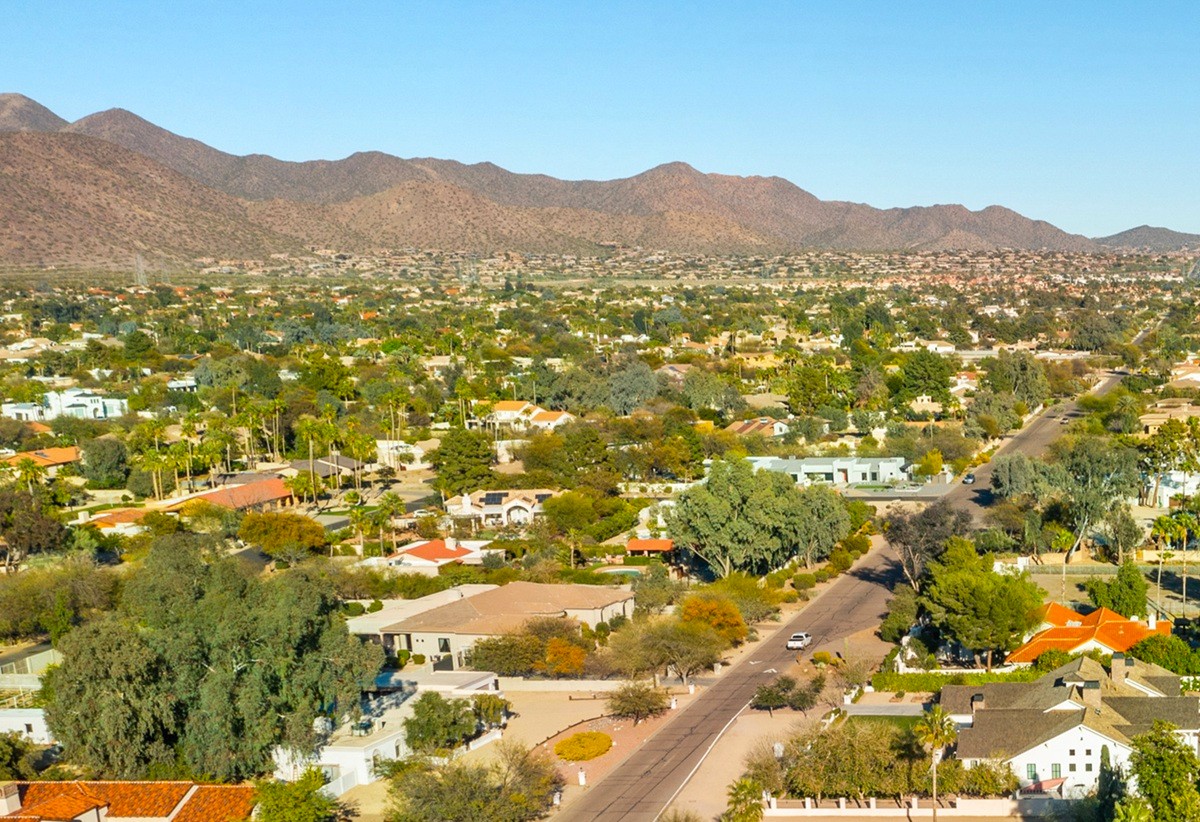 A drone photo of a housing community in Arizona.
