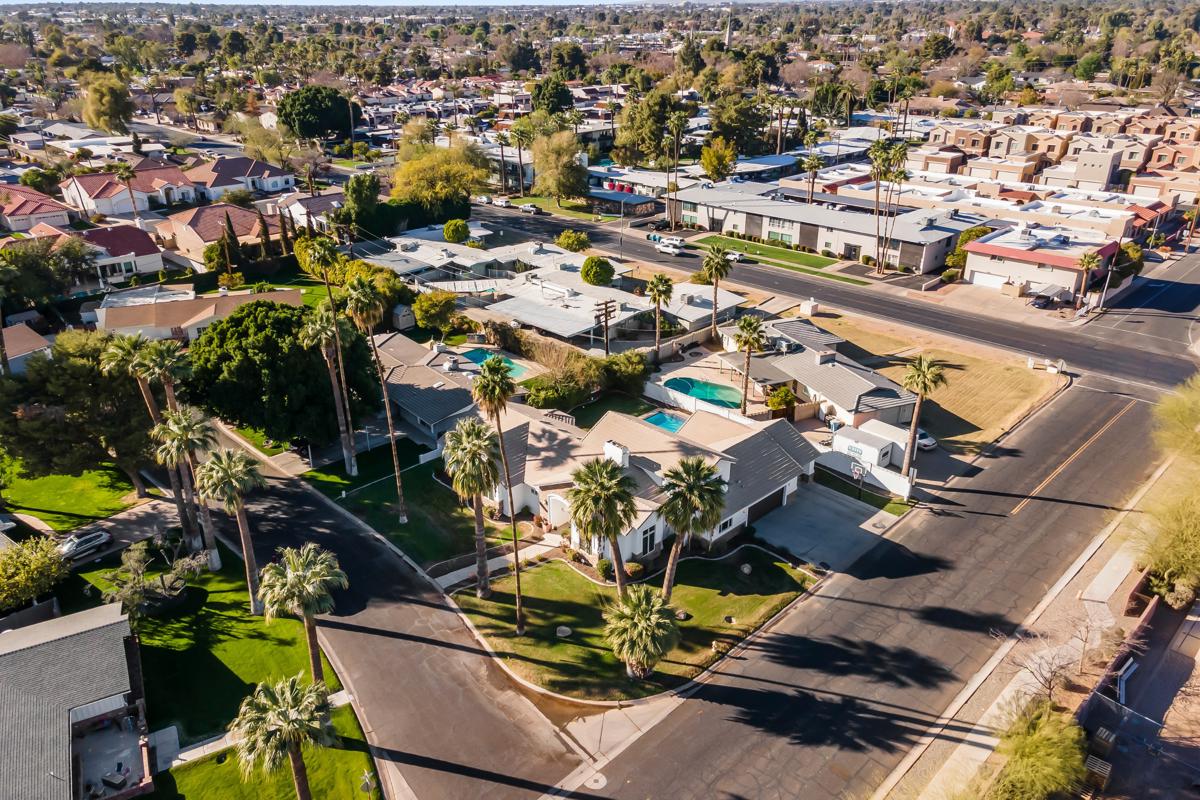 A luxury home in Central Phoenix seen from an above drone view.