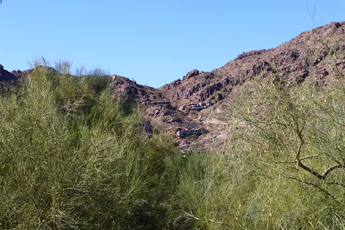 luxury paradise valley homes on hiking mountains