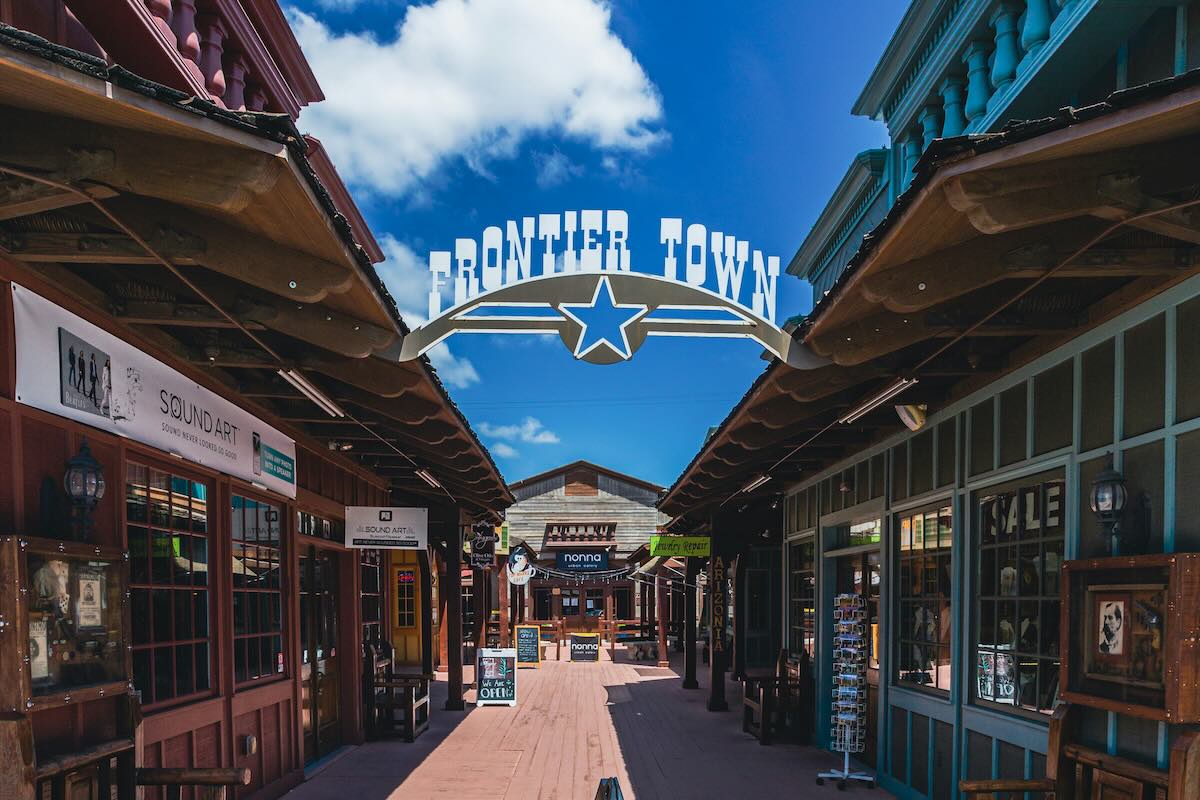 old town scottsdale storefronts